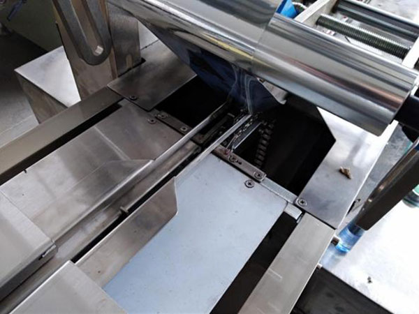 PZB-600E Automatic High Speed Pillow Packing Machine