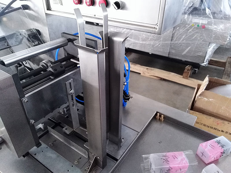 LEO-230D Automatic Cellophane Packaging Machine